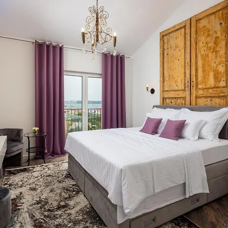Ferienhaus Mit Privatpool Fur 7 Personen Ca 170 Qm In Seget Donji, Dalmatien Kastela Und Umgebung Holiday home Trogir