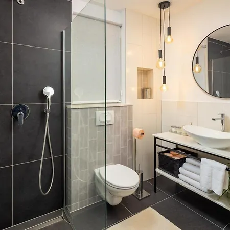 Ferienhaus Mit Privatpool Fur 7 Personen Ca 170 Qm In Seget Donji, Dalmatien Kastela Und Umgebung Trogir