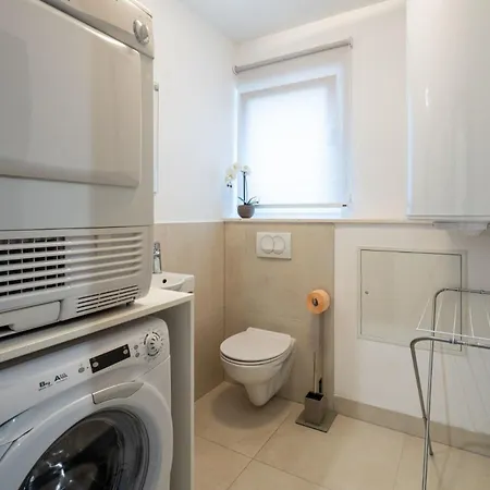 Ferienhaus Mit Privatpool Fur 7 Personen Ca 170 Qm In Seget Donji, Dalmatien Kastela Und Umgebung Holiday home *