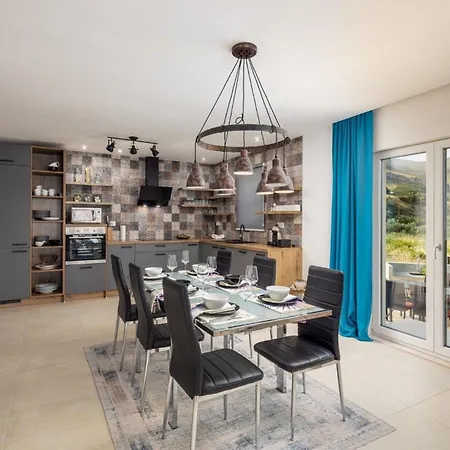 Holiday home Ferienhaus Mit Privatpool Fur 7 Personen Ca 170 Qm In Seget Donji, Dalmatien Kastela Und Umgebung Trogir