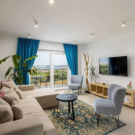 Holiday home Ferienhaus Mit Privatpool Fur 7 Personen Ca 170 Qm In Seget Donji, Dalmatien Kastela Und Umgebung Trogir